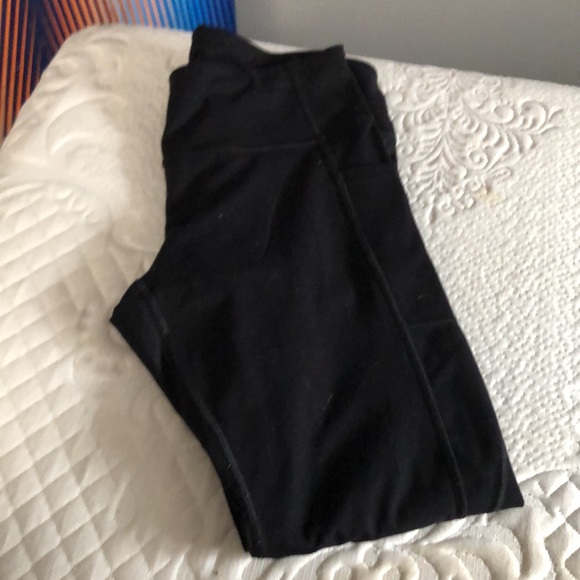 Black, Large, workout leggings. - Picture 3 of 3